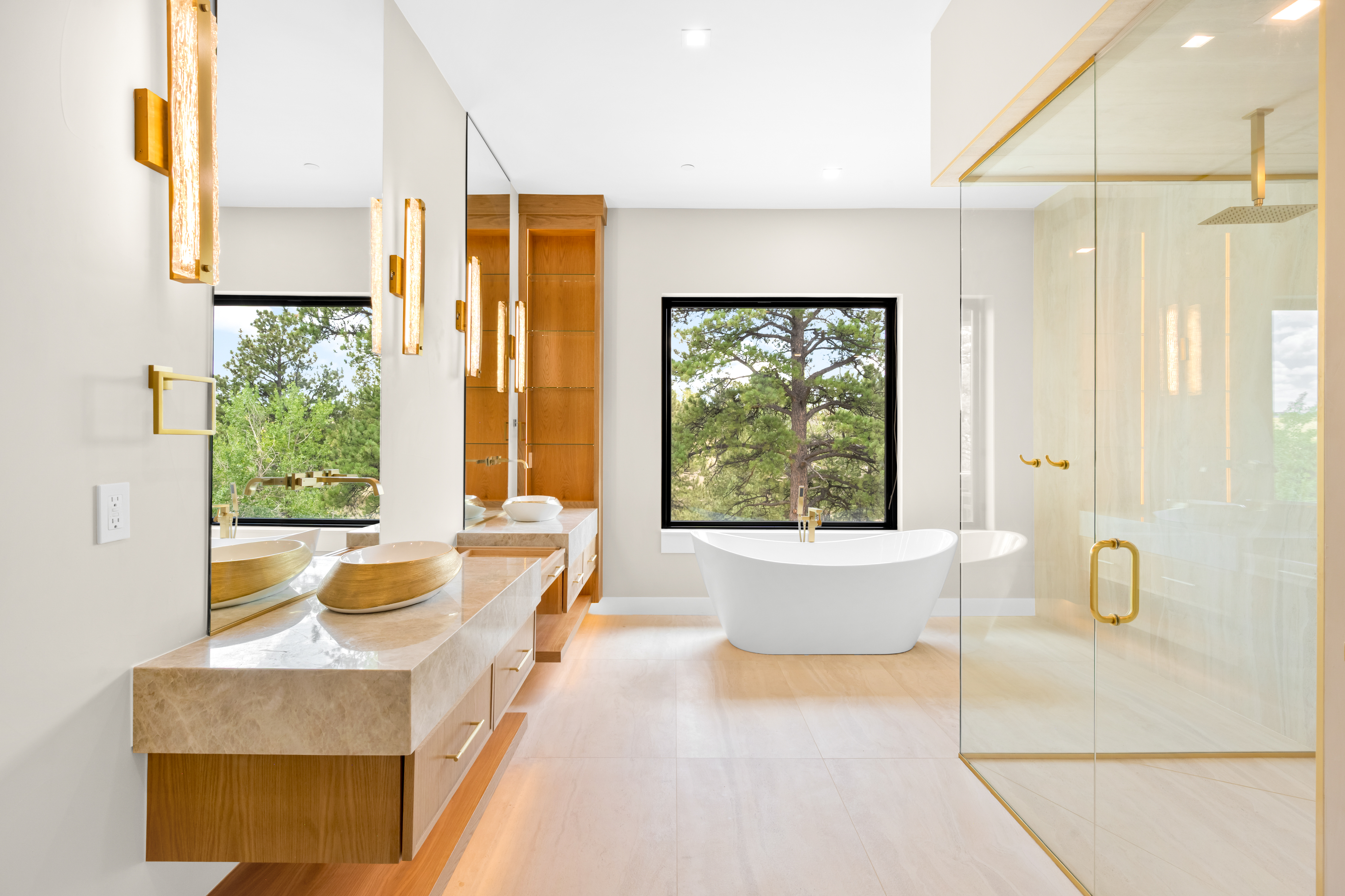  JUST FINISHED THIS YEAR Beautiful mountain estate- 10,521 finished square feet - 物件實景