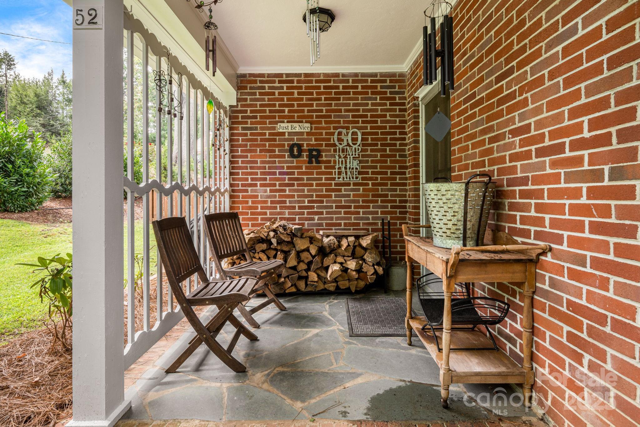 Asheville, North Carolina, 28804, United States, 3 Bedrooms Bedrooms, ,2 BathroomsBathrooms,Residential,For Sale,1916392
