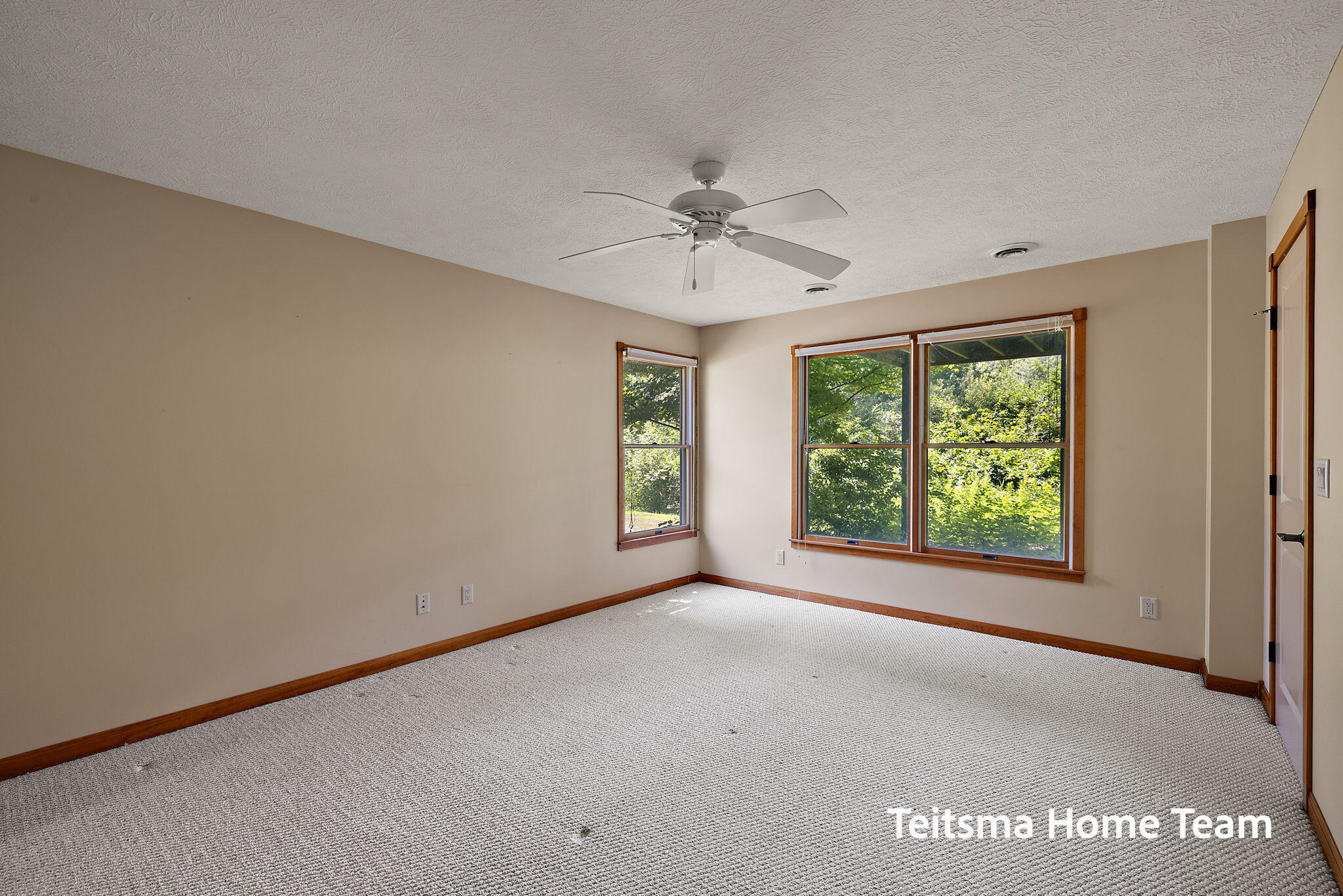 Spring Lake, Michigan, 49456, United States, 2 Bedrooms Bedrooms, ,3 BathroomsBathrooms,Residential,For Sale,1901119
