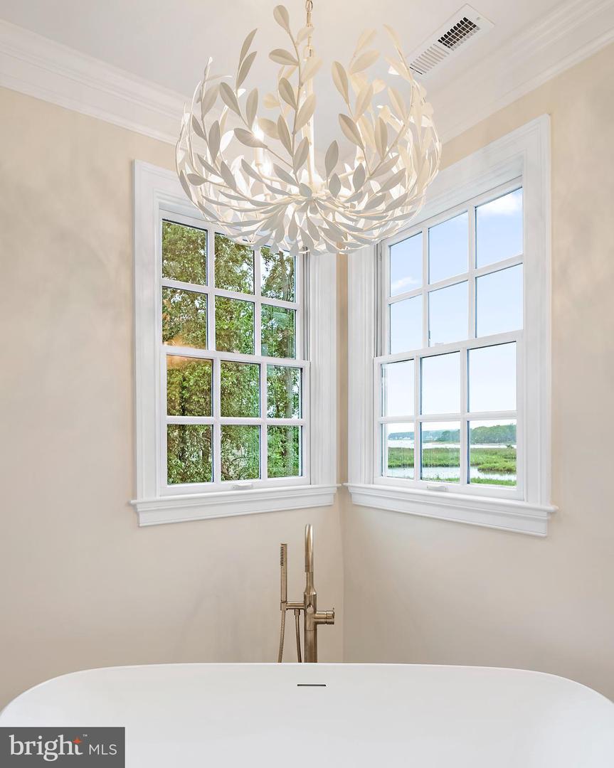 Annapolis, Maryland, 21403, United States, 4 Bedrooms Bedrooms, ,5 BathroomsBathrooms,Residential,For Sale,1927393
