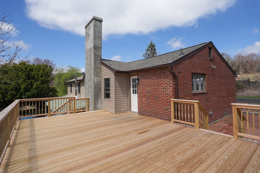 Brimfield, Massachusetts, 01010, United States, 4 Bedrooms Bedrooms, ,3 BathroomsBathrooms,Residential,For Sale,1928752