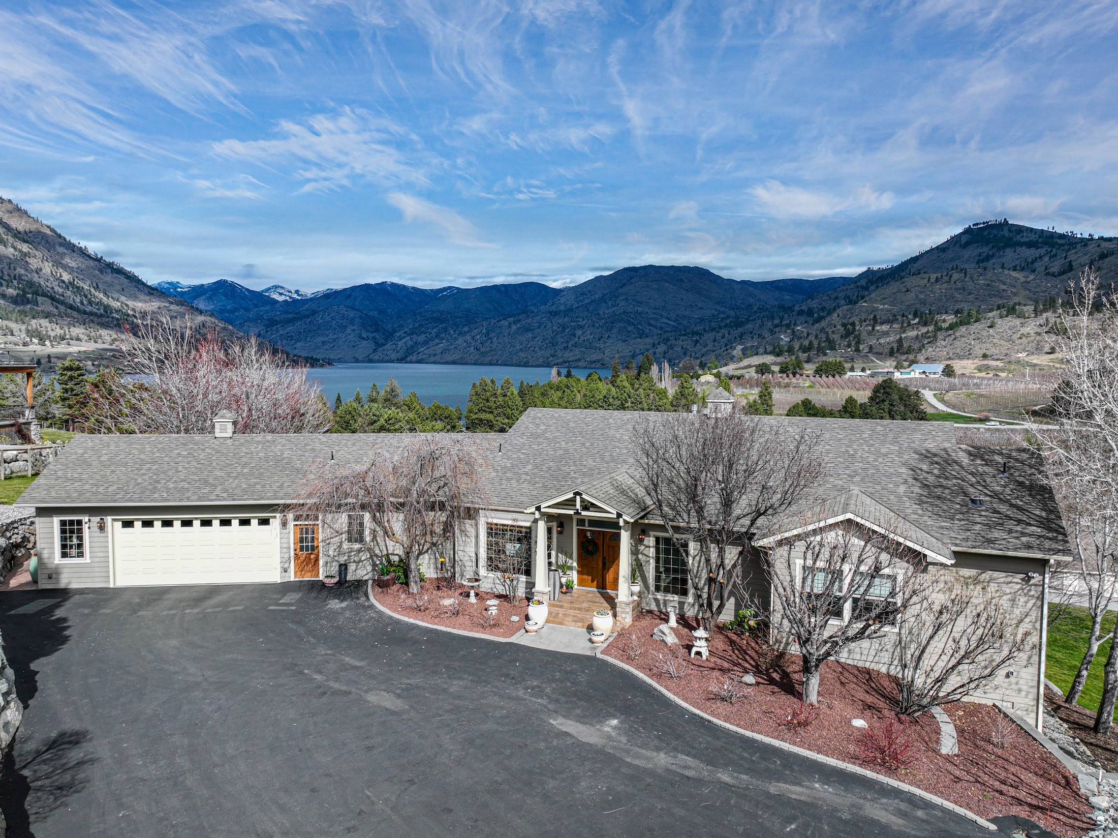 Lake Chelan View Estate with Barn & Acreage - 物件實景