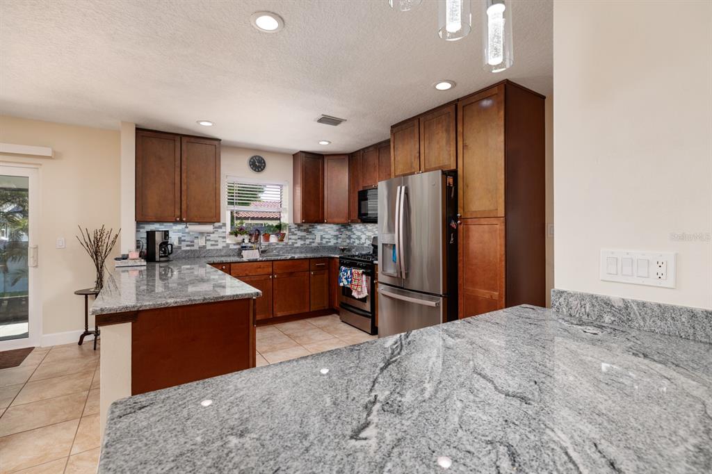 St Petersburg, Florida, 33703, United States, 3 Bedrooms Bedrooms, ,2 BathroomsBathrooms,Residential,For Sale,1770463