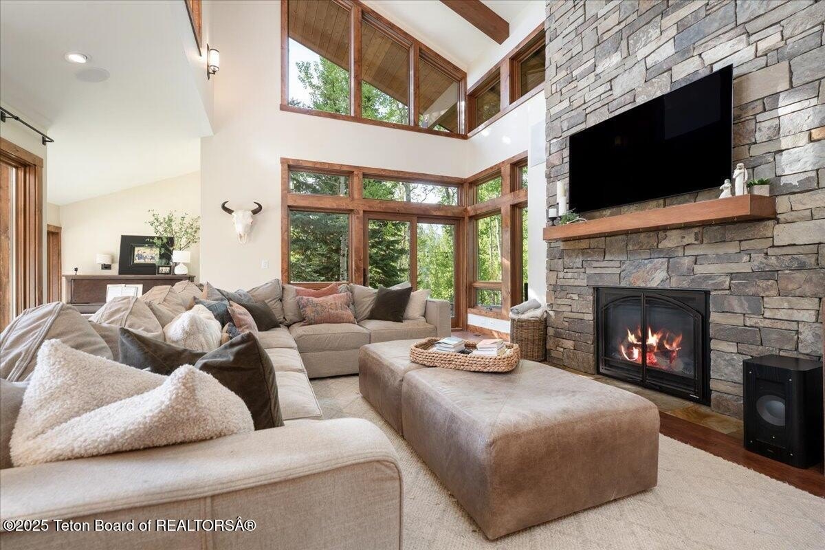 Jackson, Wyoming, 83001, United States, 5 Bedrooms Bedrooms, ,1 BathroomBathrooms,Residential,For Sale,1831130