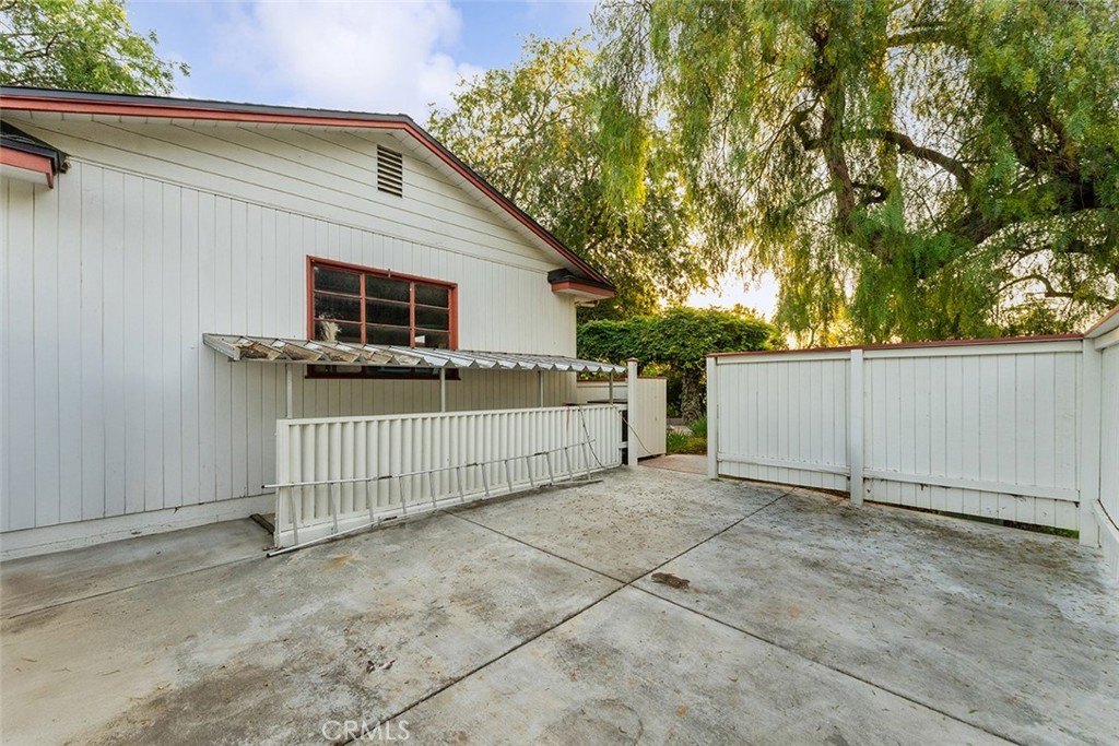 Riverside, California, 92506, United States, 4 Bedrooms Bedrooms, ,3 BathroomsBathrooms,Residential,For Sale,1973908