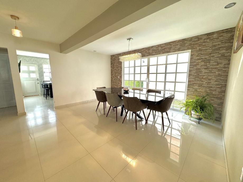 Metepec, Estado de México, 52148, Mexico, 4 Bedrooms Bedrooms, ,3 BathroomsBathrooms,Residential,For Sale,1721519