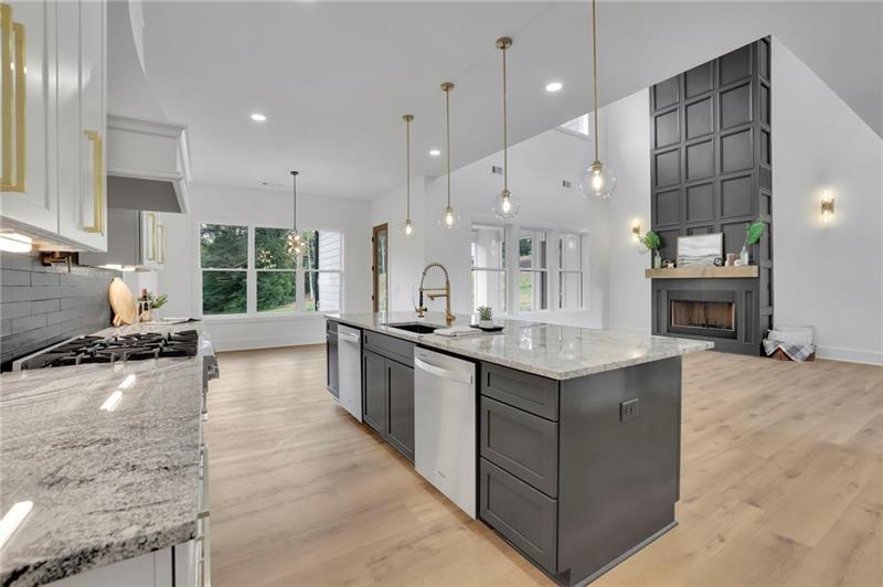 Canton, Georgia, 30114, United States, 5 Bedrooms Bedrooms, ,4 BathroomsBathrooms,Residential,For Sale,1974938