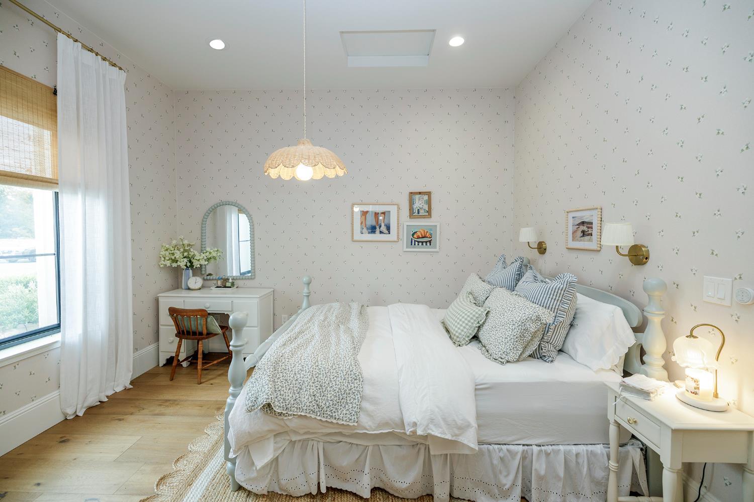 Turlock, California, 95382, United States, 5 Bedrooms Bedrooms, ,4 BathroomsBathrooms,Residential,For Sale,2002533