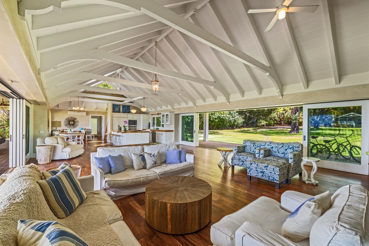 Wailuku, Hawaii, 96793, United States, 2 Bedrooms Bedrooms, ,3 BathroomsBathrooms,Residential,For Sale,1924877