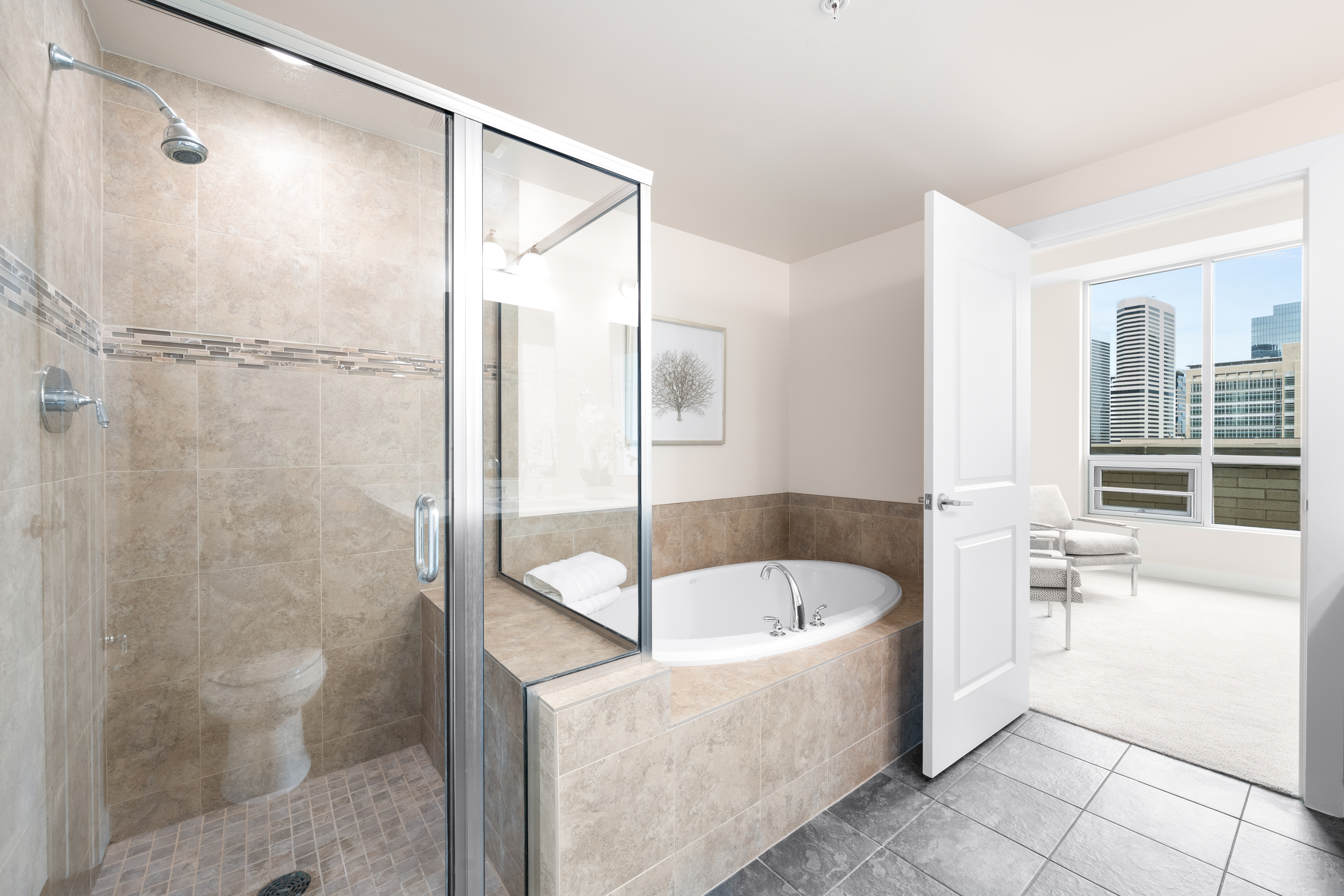  Arguably One of the Finest Condominium Opportunities Under $900,000 in Downtown - 物件實景