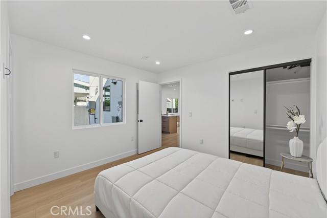 Los Angeles, California, 90044, United States, ,Residential,For Sale,1997733