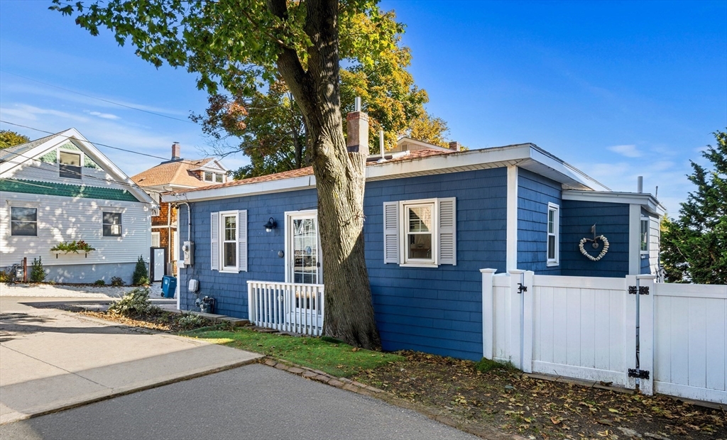 Nahant, Massachusetts, 01908, United States, 1 Bedroom Bedrooms, ,1 BathroomBathrooms,Residential,For Sale,1963982