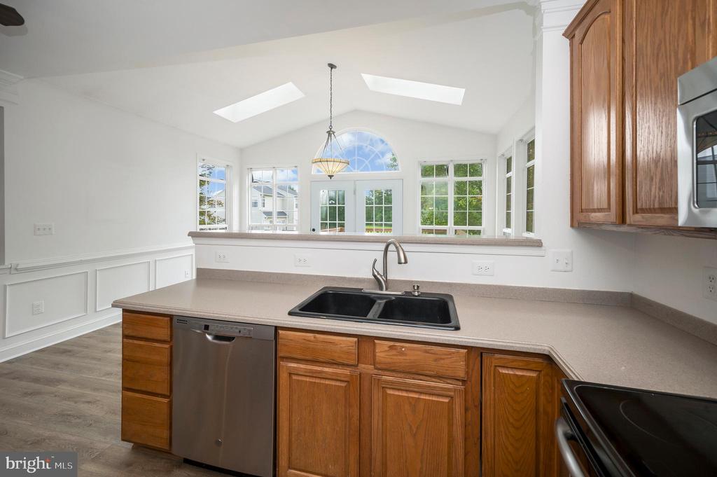 Bealeton, Virginia, 22712, United States, 6 Bedrooms Bedrooms, ,4 BathroomsBathrooms,Residential,For Sale,1916093