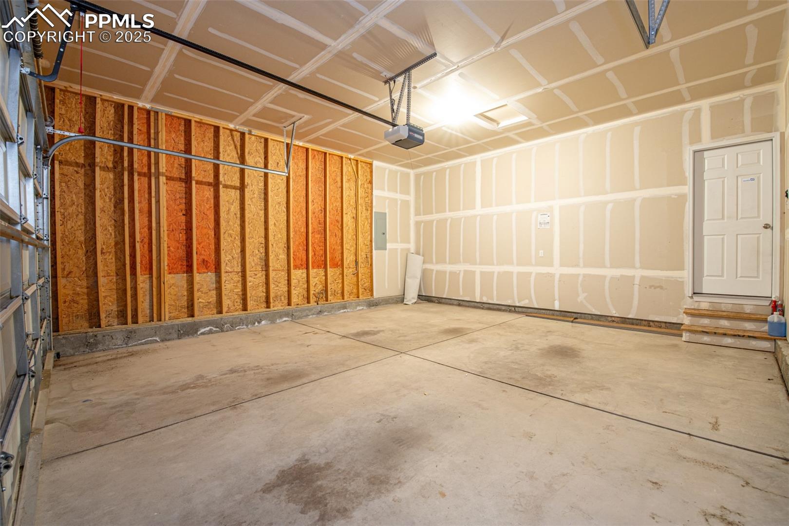 Colorado Springs, Colorado, 80924, United States, 4 Bedrooms Bedrooms, ,2 BathroomsBathrooms,Residential,For Sale,1985676