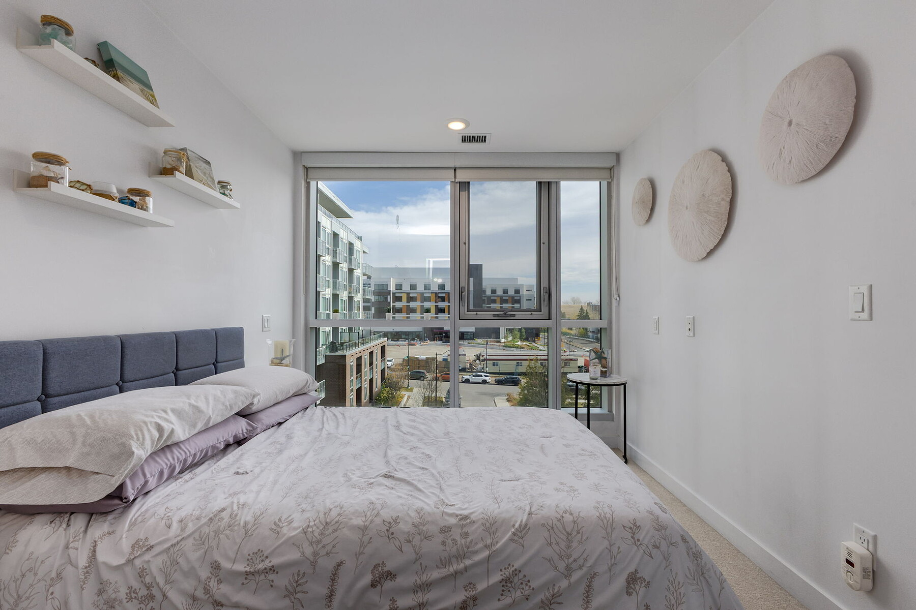  88 9 Street NE #403 - 物件實景