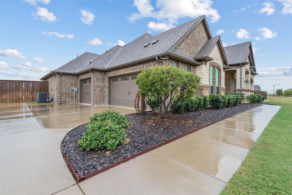 Waxahachie, Texas, 75165, United States, 4 Bedrooms Bedrooms, ,3 BathroomsBathrooms,Residential,For Sale,1981822