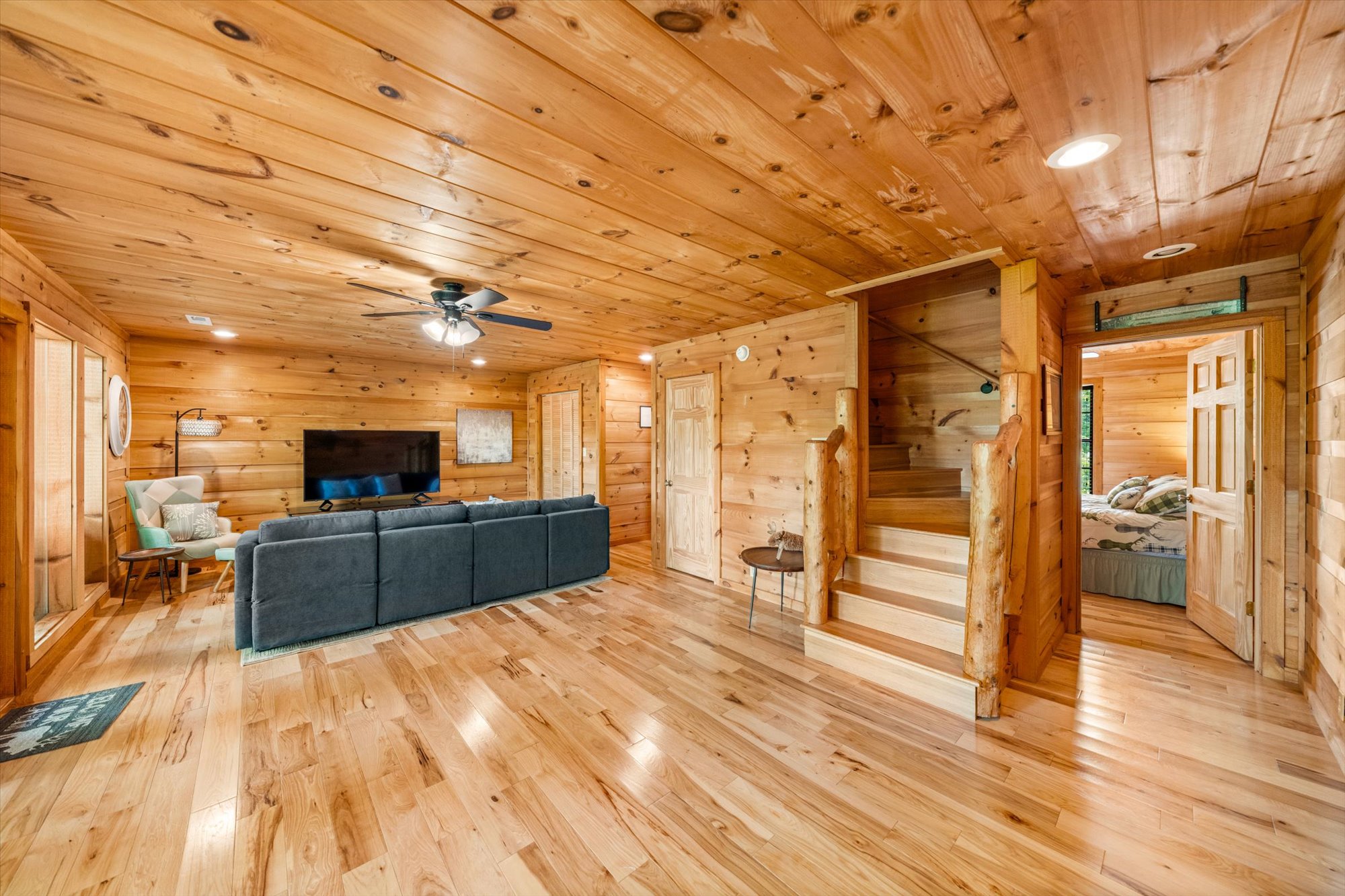 Sevierville, Tennessee, 37862, United States, 3 Bedrooms Bedrooms, ,3 BathroomsBathrooms,Residential,For Sale,1920301