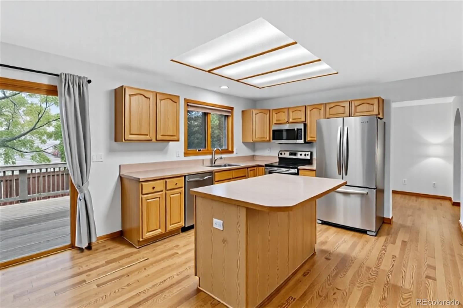 Littleton, Colorado, 80127, United States, 4 Bedrooms Bedrooms, ,3 BathroomsBathrooms,Residential,For Sale,1992155