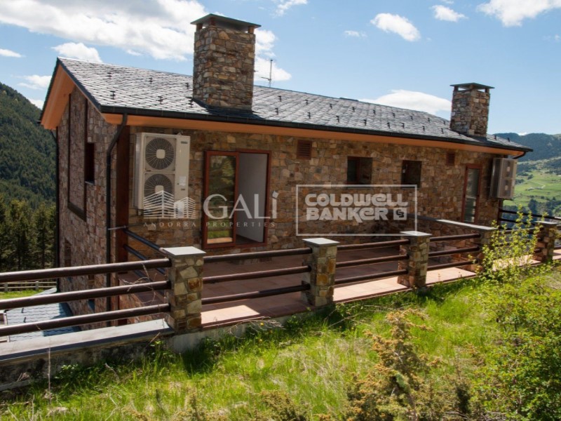 Canillo, Andorra, AD, 4 Bedrooms Bedrooms, ,2 BathroomsBathrooms,Residential,For Sale,1628029