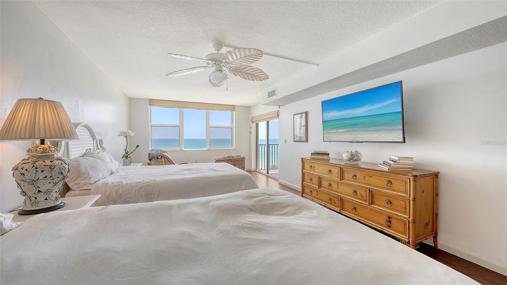 Longboat Key, Florida, 34228, United States, 3 Bedrooms Bedrooms, ,2 BathroomsBathrooms,Residential,For Sale,1793639