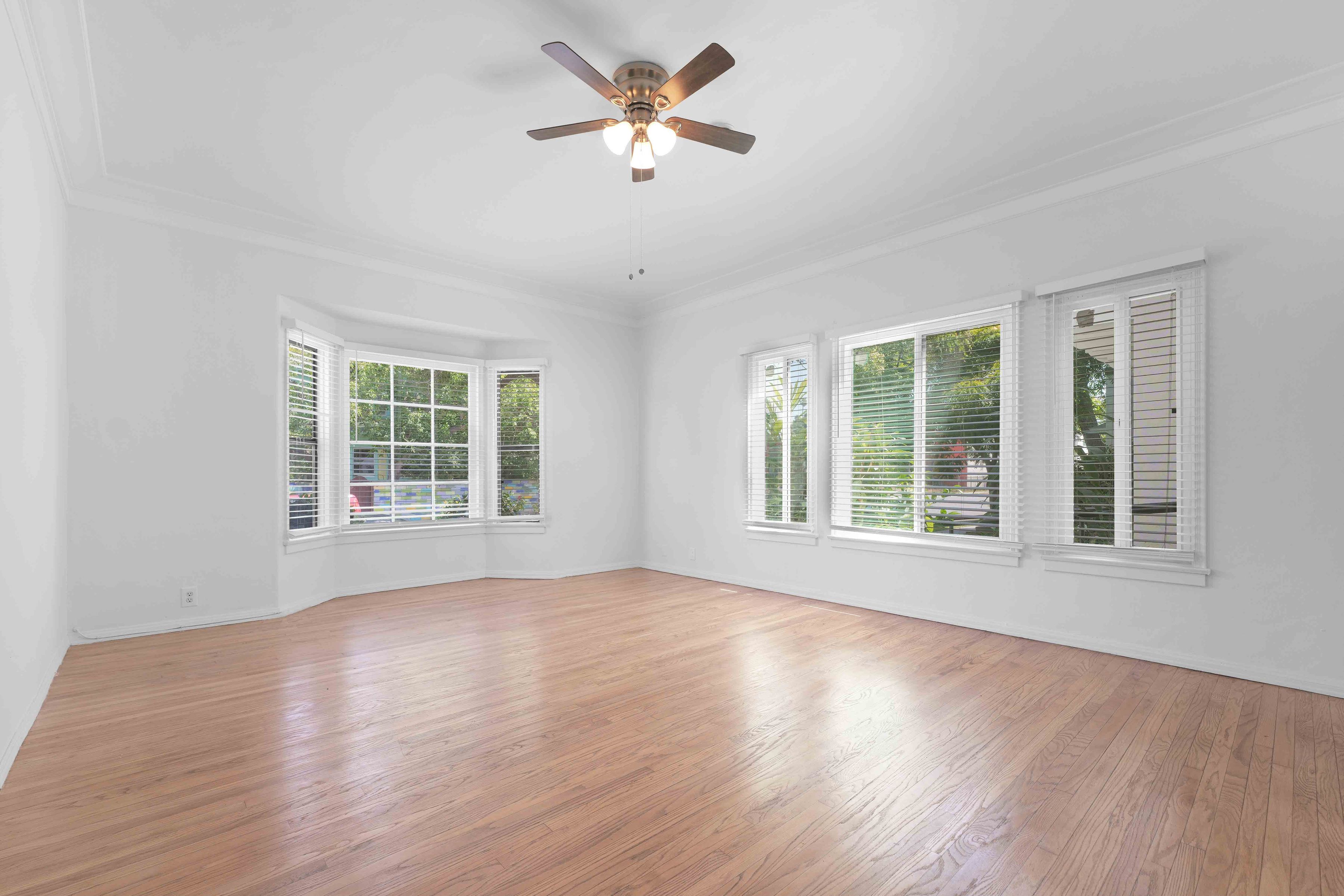  2442 W 18th St - 物件實景