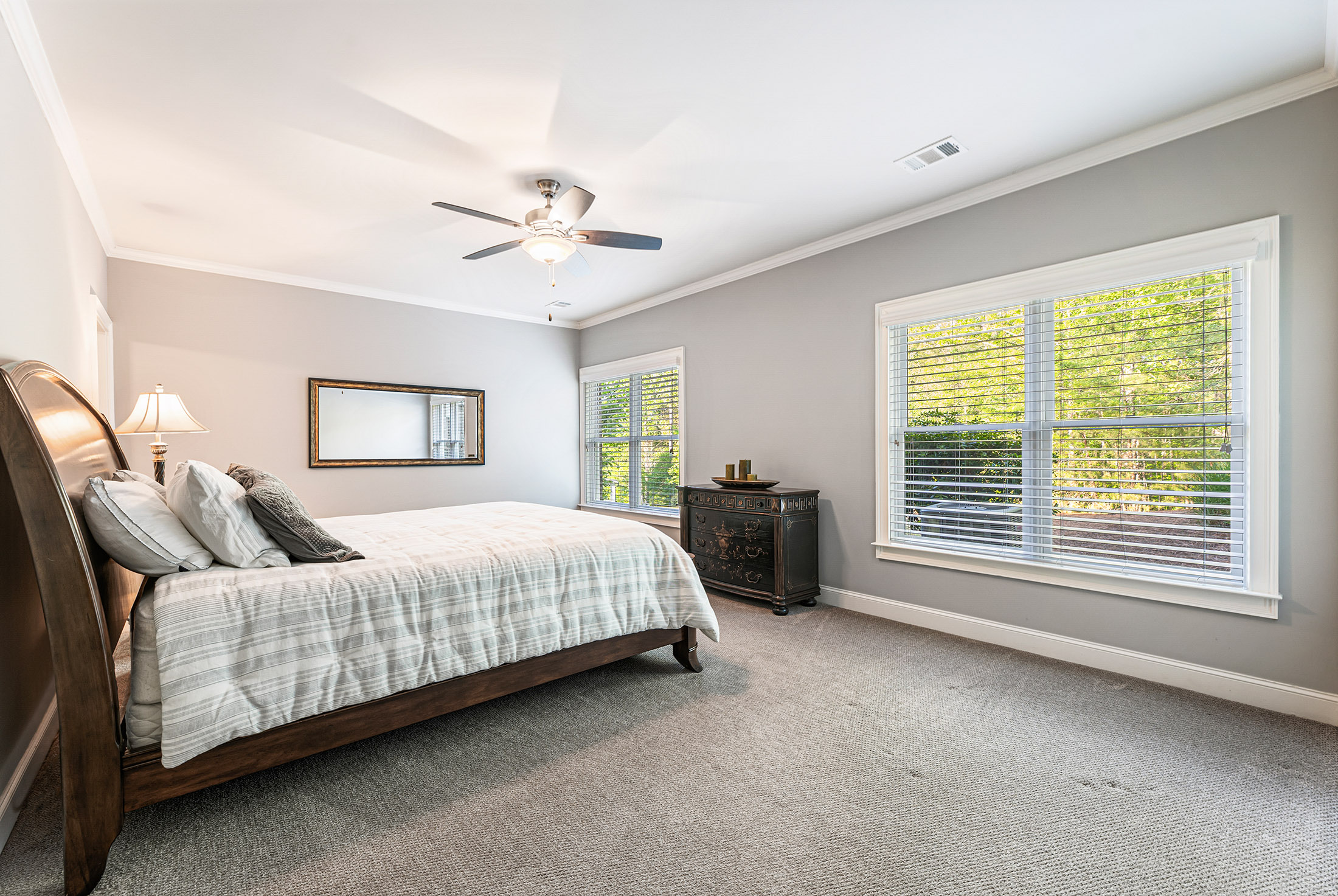  Desirable Monte Hewett First-Time Resale in the Sought-After Lake Haven - 物件實景