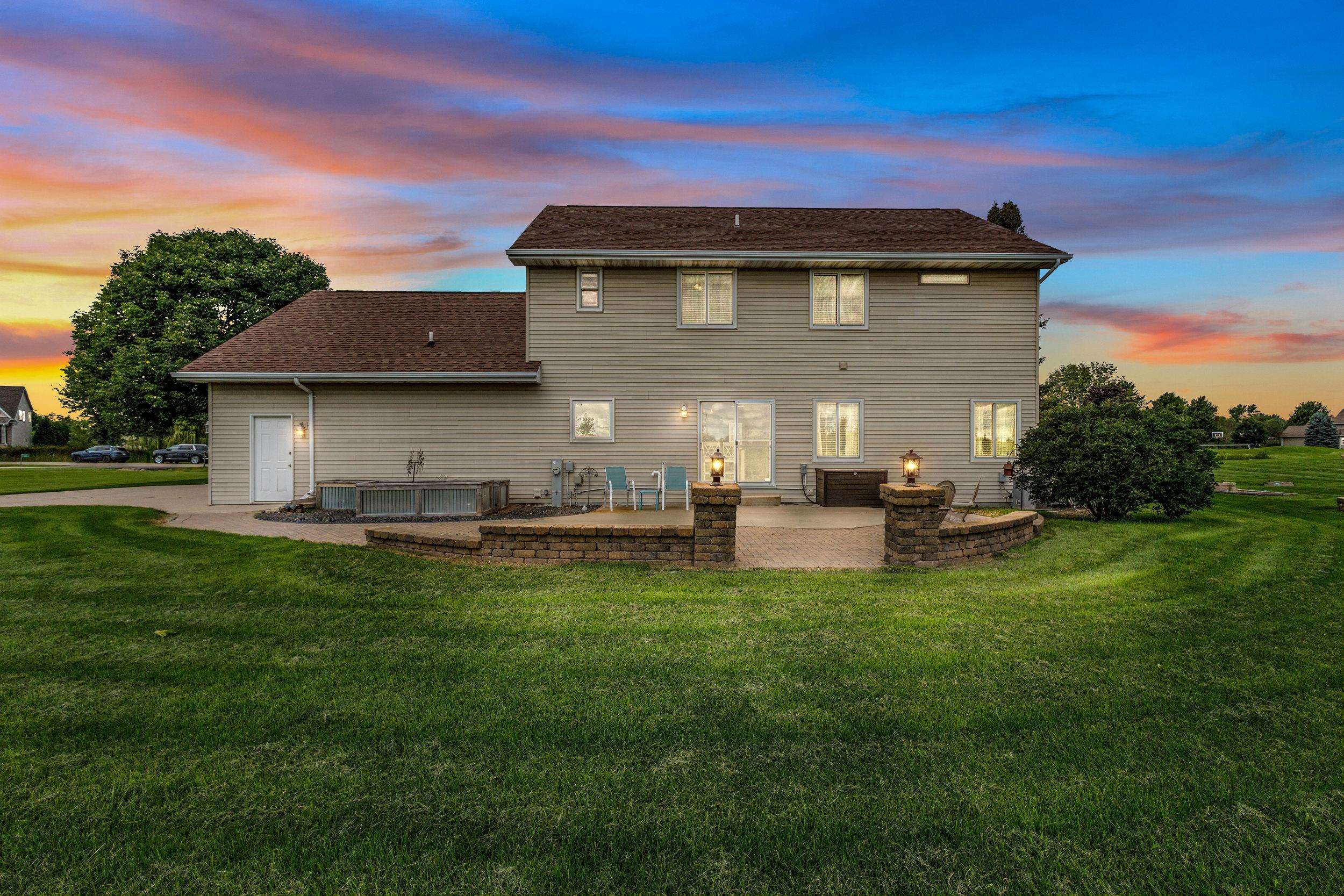 Neenah, Wisconsin, 54956, United States, 4 Bedrooms Bedrooms, ,4 BathroomsBathrooms,Residential,For Sale,1930712