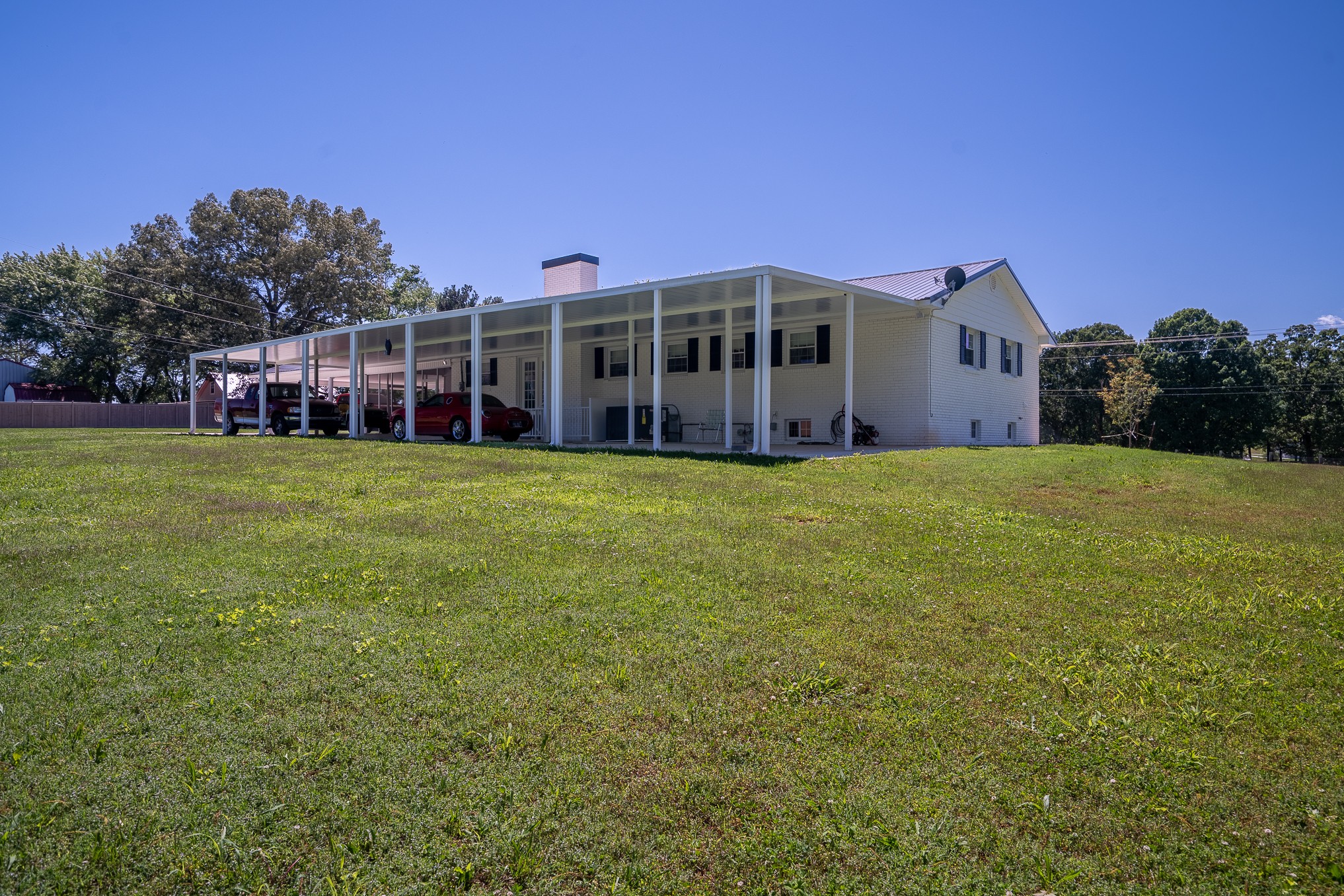 Lawrenceburg, Tennessee, 38464, United States, 3 Bedrooms Bedrooms, ,2 BathroomsBathrooms,Residential,For Sale,1828179