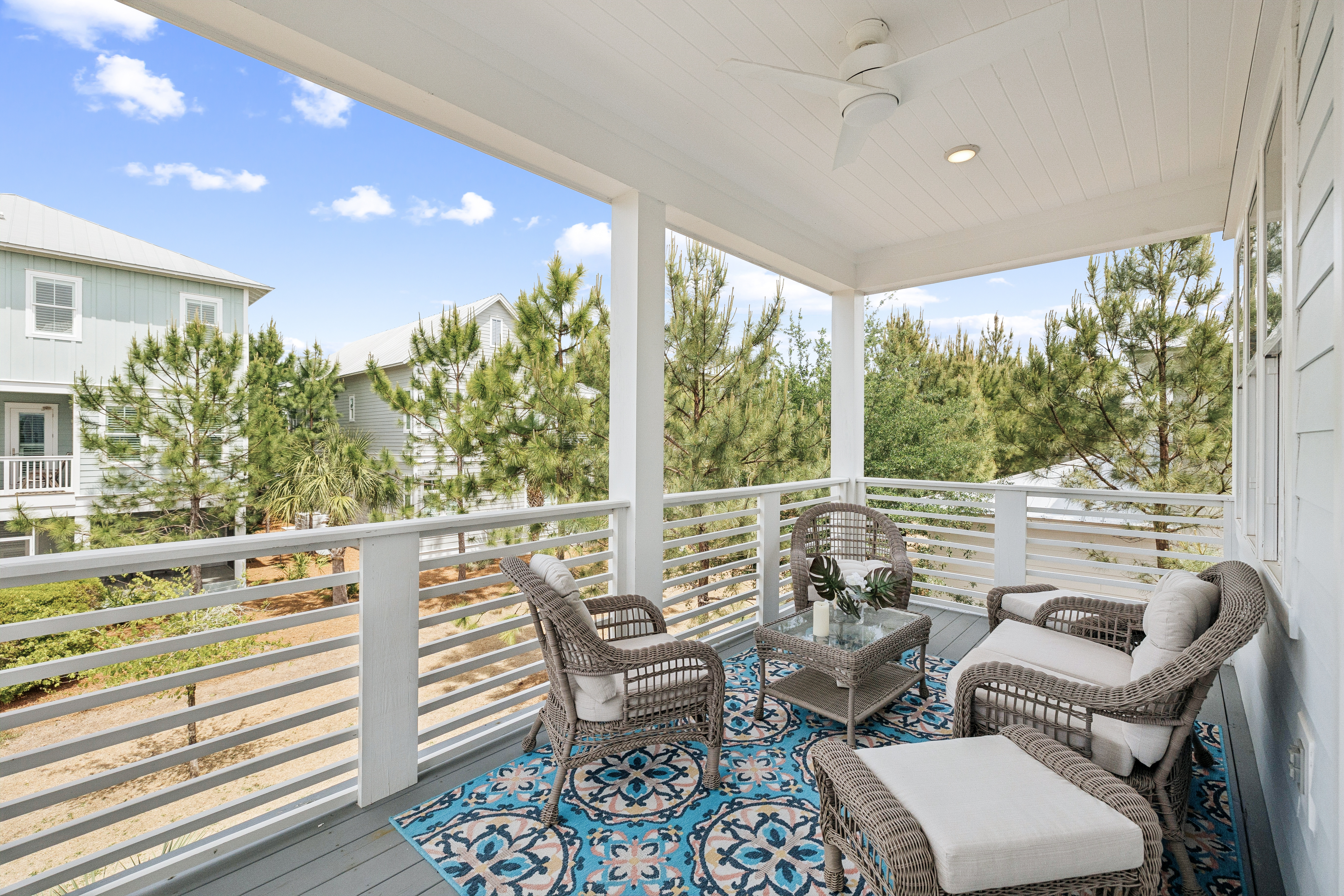  Spacious 3-Level Home With Elevator & Steps to Community Pool - 物件實景