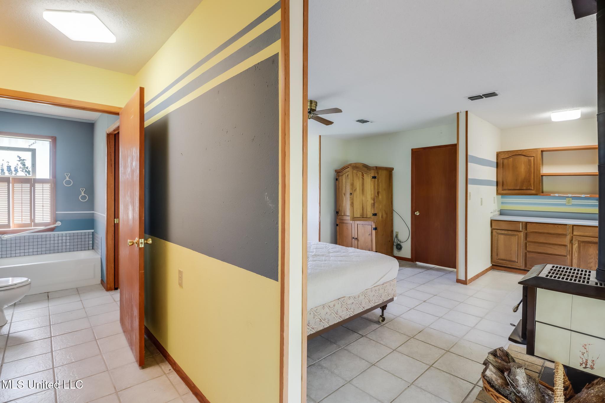 Pass Christian, Mississippi, 39571, United States, 3 Bedrooms Bedrooms, ,2 BathroomsBathrooms,Residential,For Sale,1874692