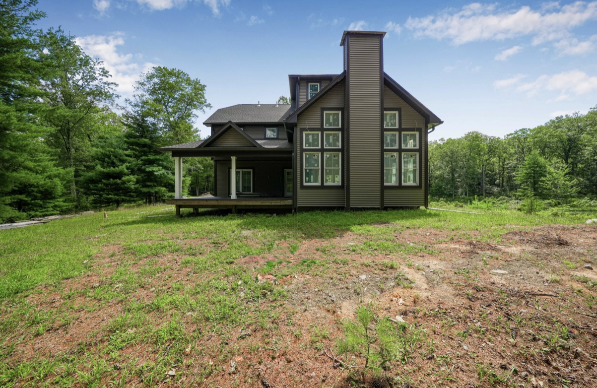 Boonton Twp., New Jersey, 07005, United States, 4 Bedrooms Bedrooms, ,3 BathroomsBathrooms,Residential,For Sale,1895134