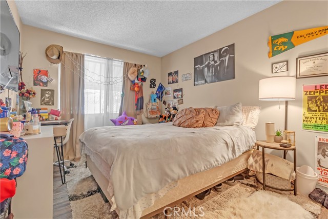 South Gate, California, 90280, United States, 4 Bedrooms Bedrooms, ,3 BathroomsBathrooms,Residential,For Sale,1937337