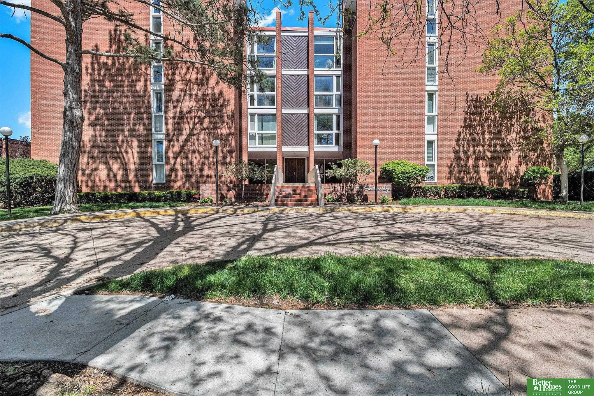 Jackson St, Omaha, NE 68105 #1