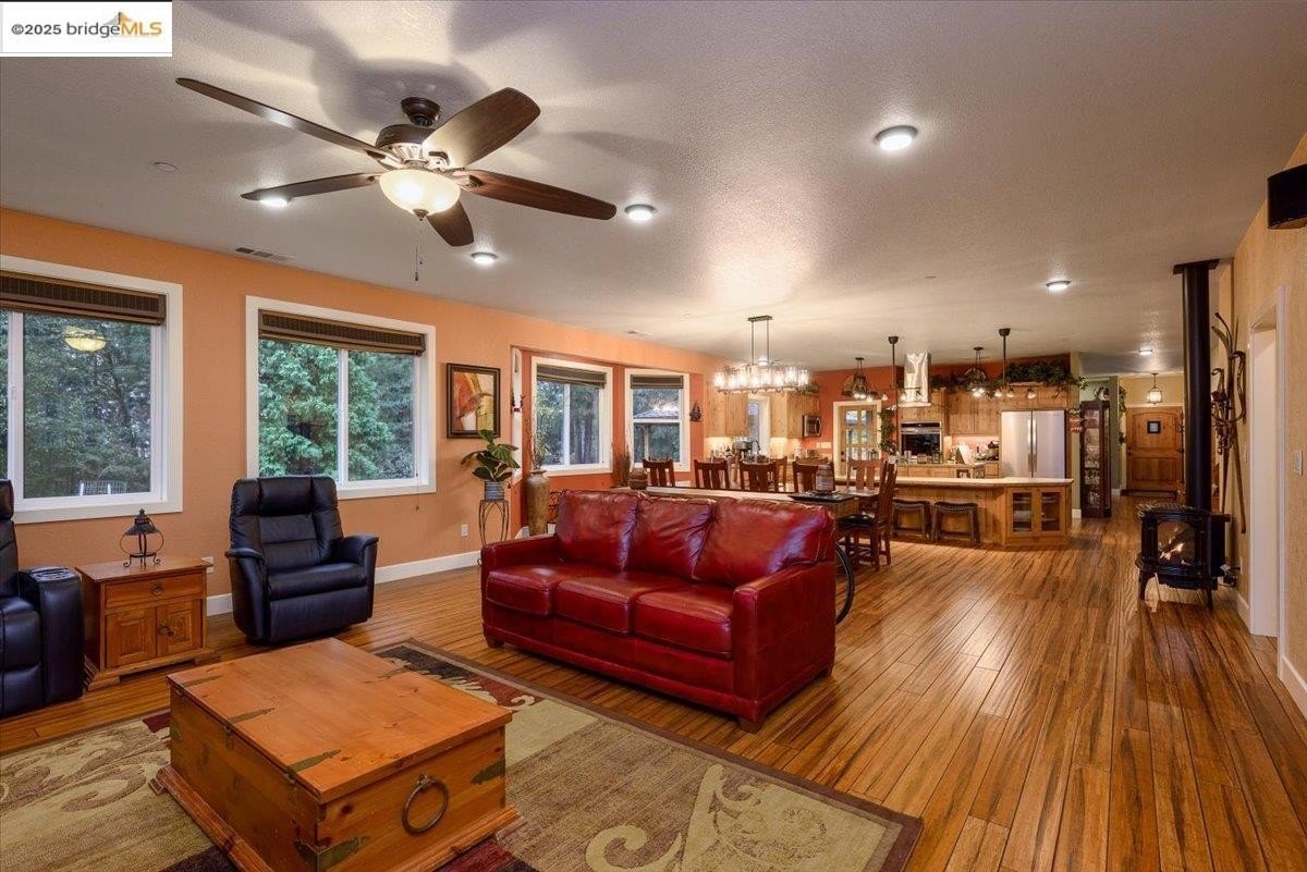 Twain Harte, California, 95383, United States, 3 Bedrooms Bedrooms, ,2 BathroomsBathrooms,Residential,For Sale,1996763