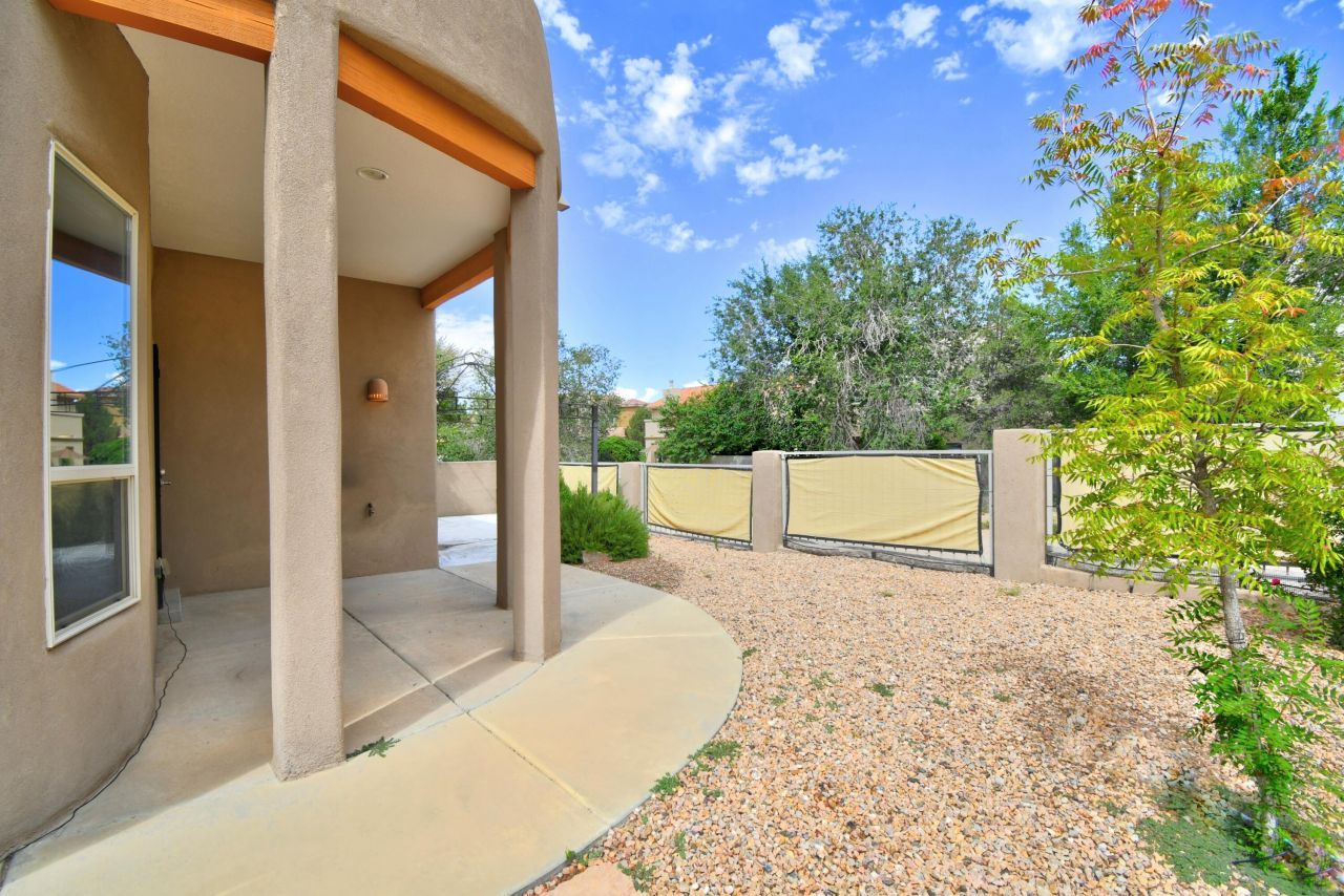 Albuquerque, New Mexico, 87122, United States, 3 Bedrooms Bedrooms, ,2 BathroomsBathrooms,Residential,For Sale,1971329