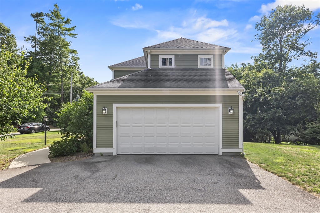 Duxbury, Massachusetts, 02332, United States, 3 Bedrooms Bedrooms, ,3 BathroomsBathrooms,Residential,For Sale,1940919