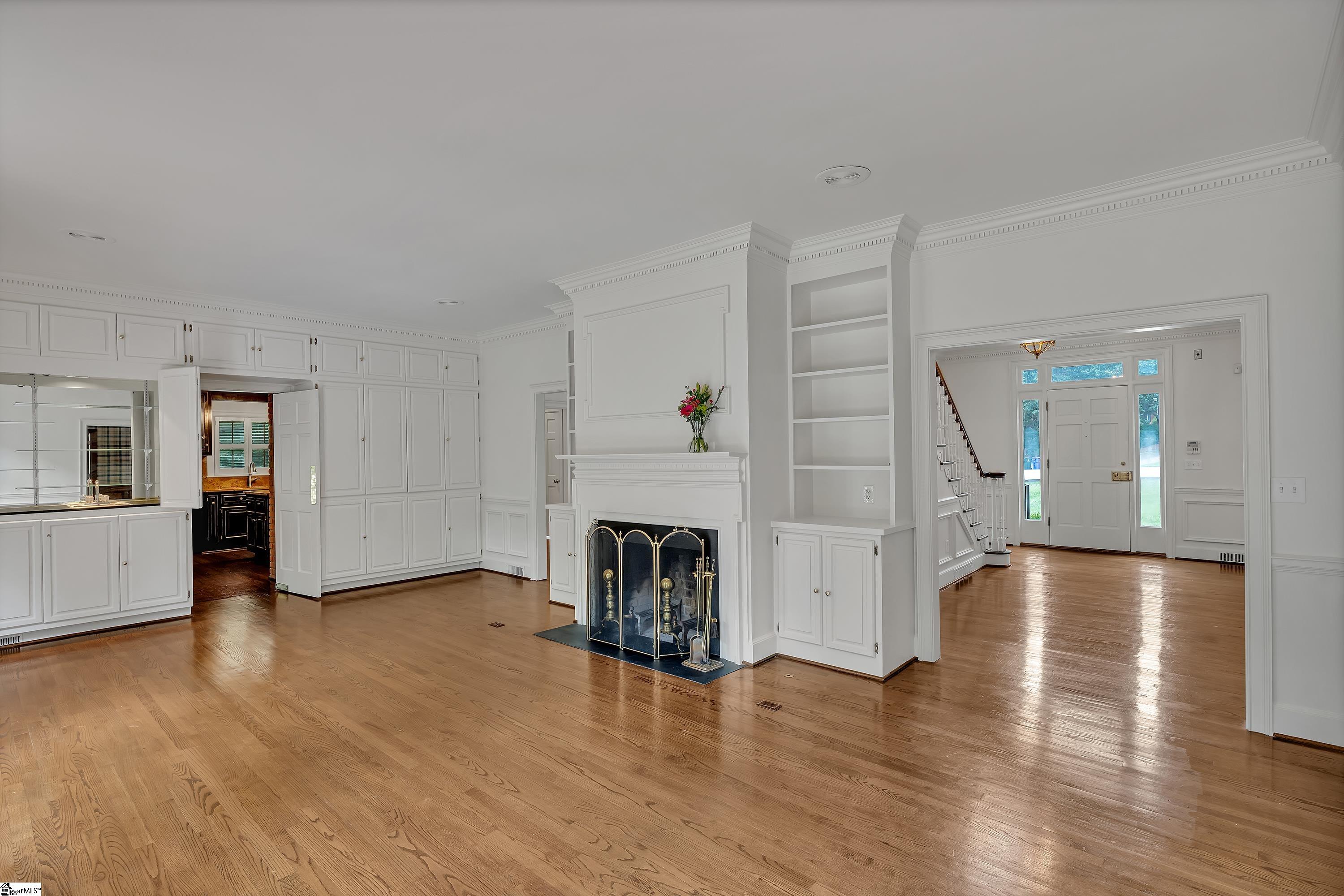 Greenville, South Carolina, 29607, United States, 6 Bedrooms Bedrooms, ,5 BathroomsBathrooms,Residential,For Sale,1901352