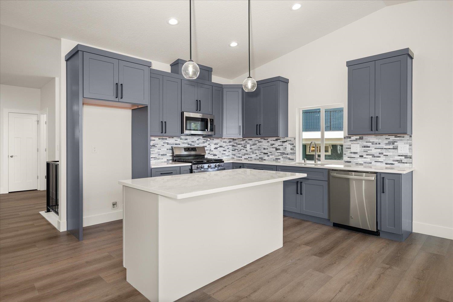 Spokane, Washington, 99208, United States, 4 Bedrooms Bedrooms, ,3 BathroomsBathrooms,Residential,For Sale,1940467