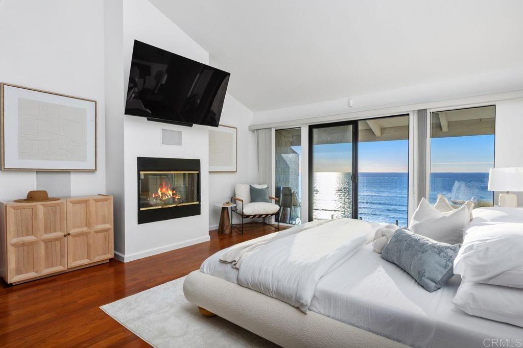 Encinitas, California, 92024, United States, 2 Bedrooms Bedrooms, ,3 BathroomsBathrooms,Residential,For Sale,1997008