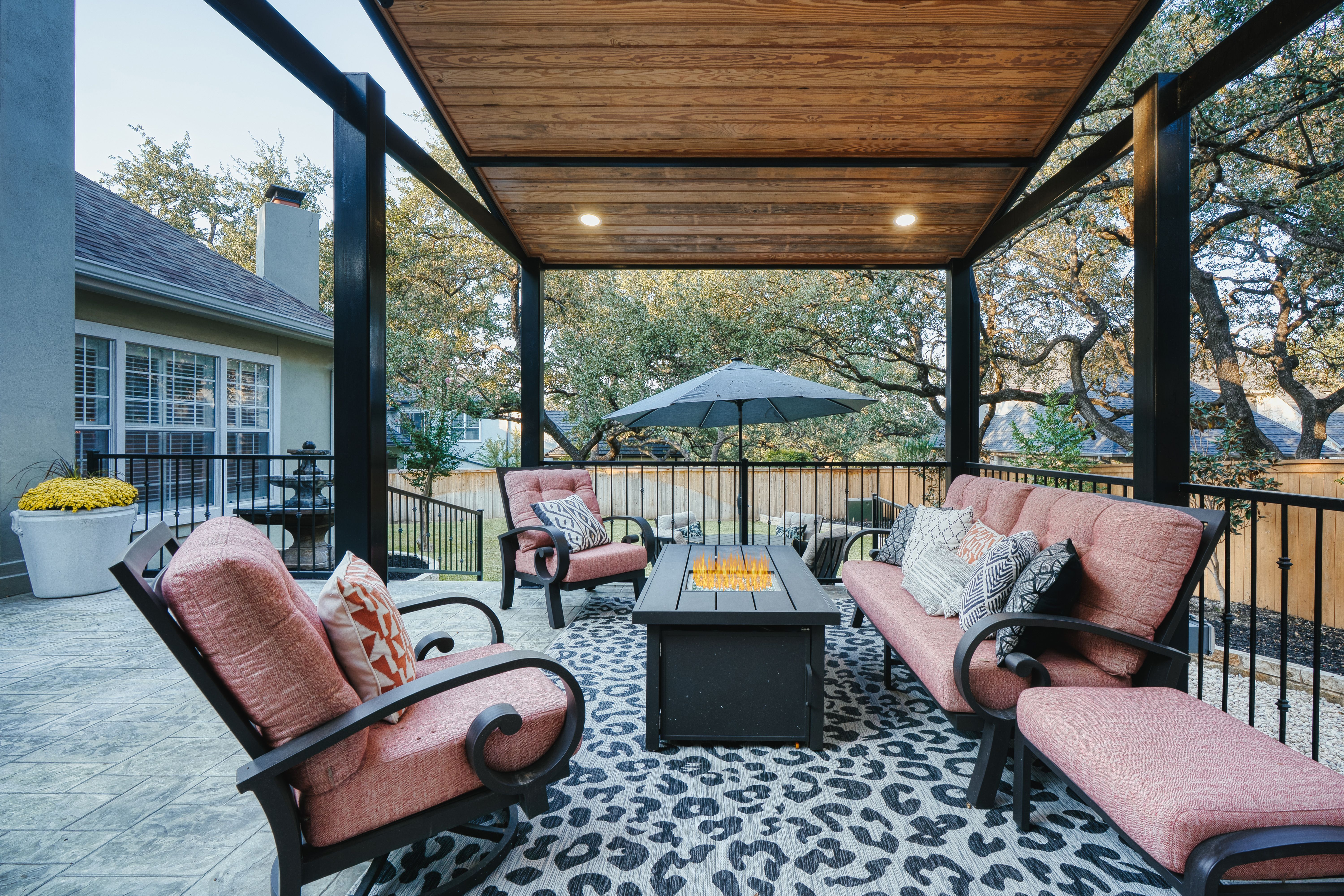  Rare Deerfield Gem with Main-Level Primary & Guest Suites - 物件實景