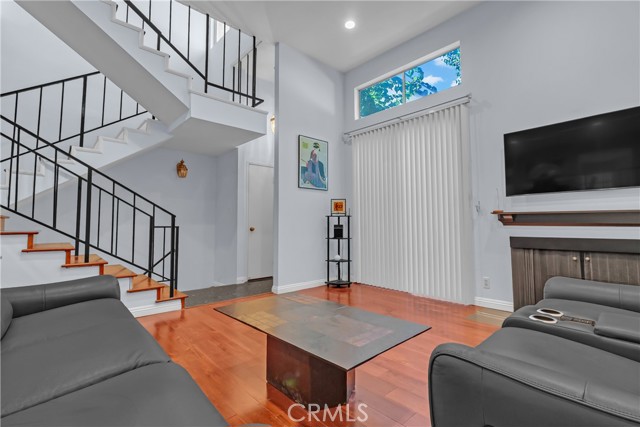 Valley Village, California, 91607, United States, 2 Bedrooms Bedrooms, ,2 BathroomsBathrooms,Residential,For Sale,1989937