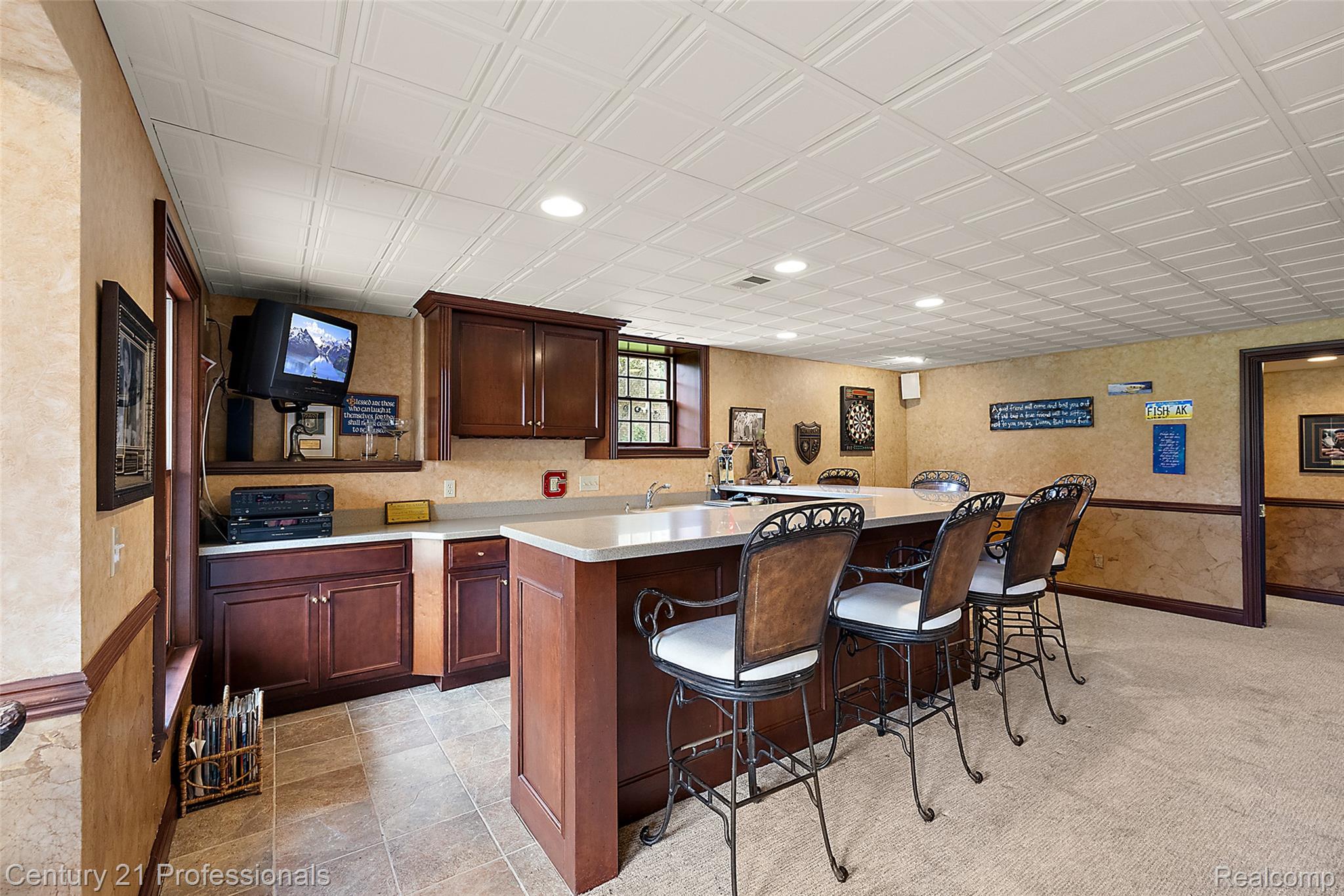 GrandBlanc, Michigan, 48439, United States, 4 Bedrooms Bedrooms, ,5 BathroomsBathrooms,Residential,For Sale,1980457