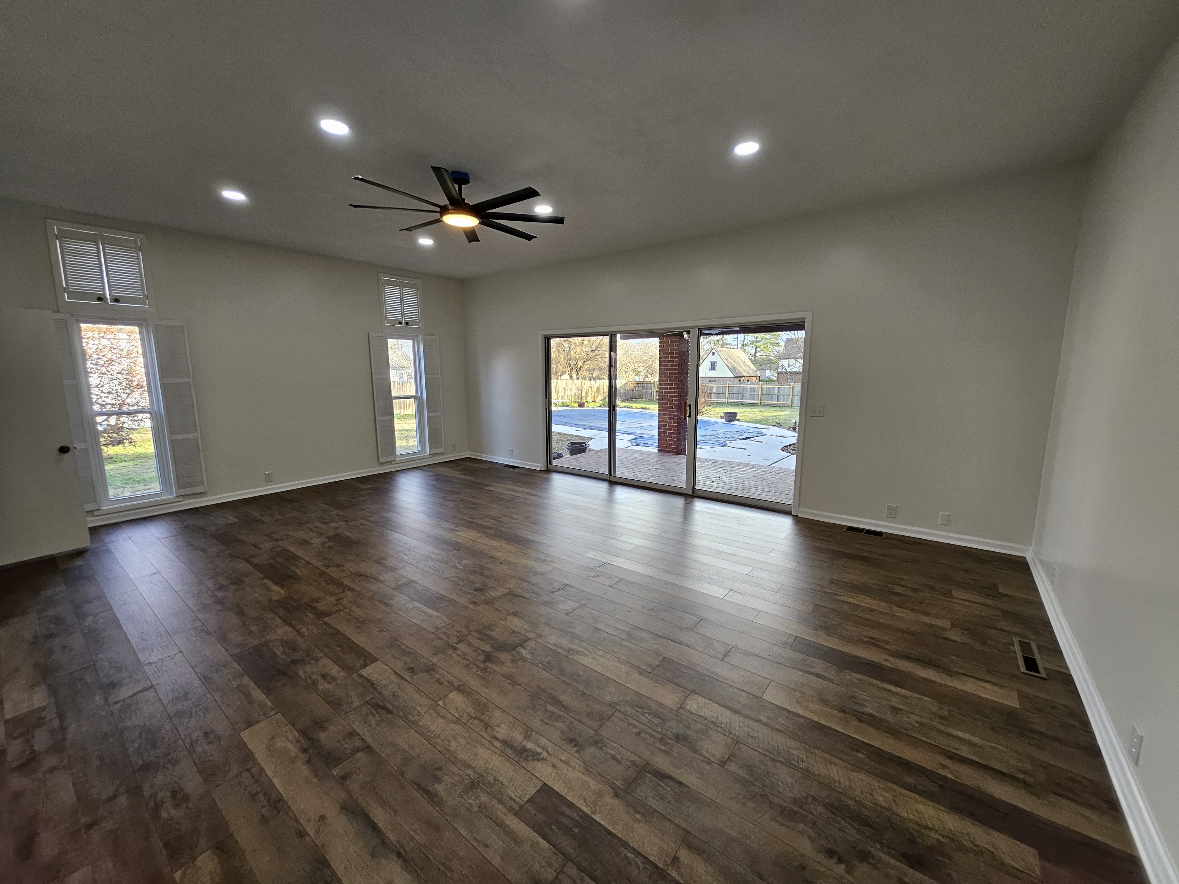 Monett, Missouri, 65708, United States, 4 Bedrooms Bedrooms, ,4 BathroomsBathrooms,Residential,For Sale,1998784