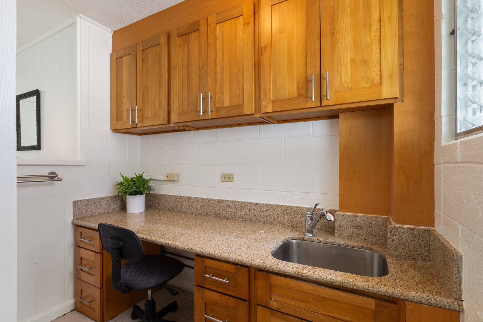 Honolulu, Hawaii, 96817, United States, 4 Bedrooms Bedrooms, ,3 BathroomsBathrooms,Residential,For Sale,2008120