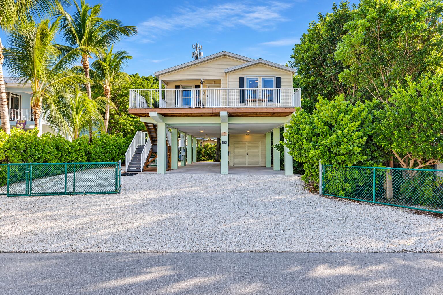 Vaca Rd, Key Largo, FL 33037