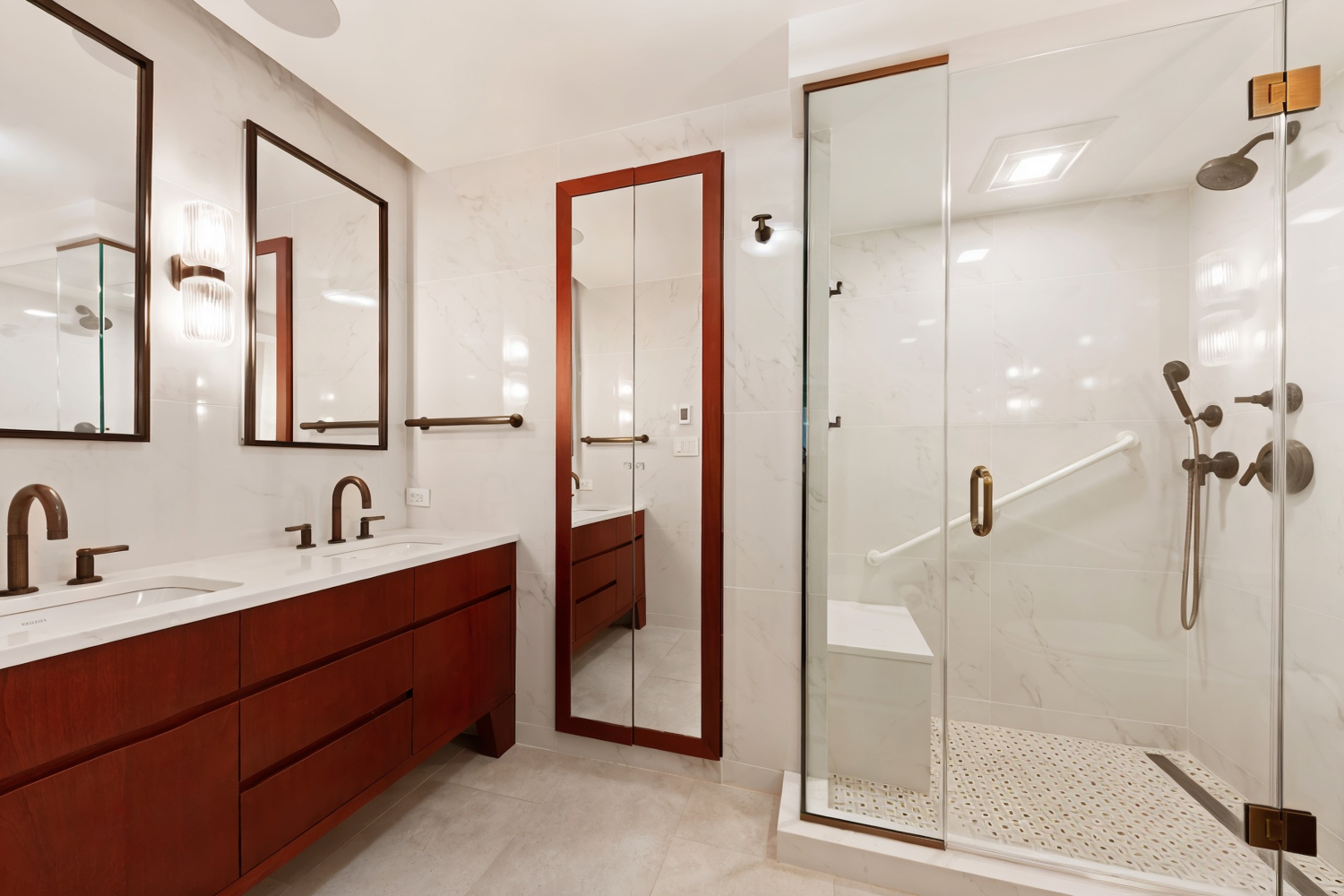 New York, New York, 10028, United States, 3 Bedrooms Bedrooms, ,3 BathroomsBathrooms,Residential,For Sale,1712679