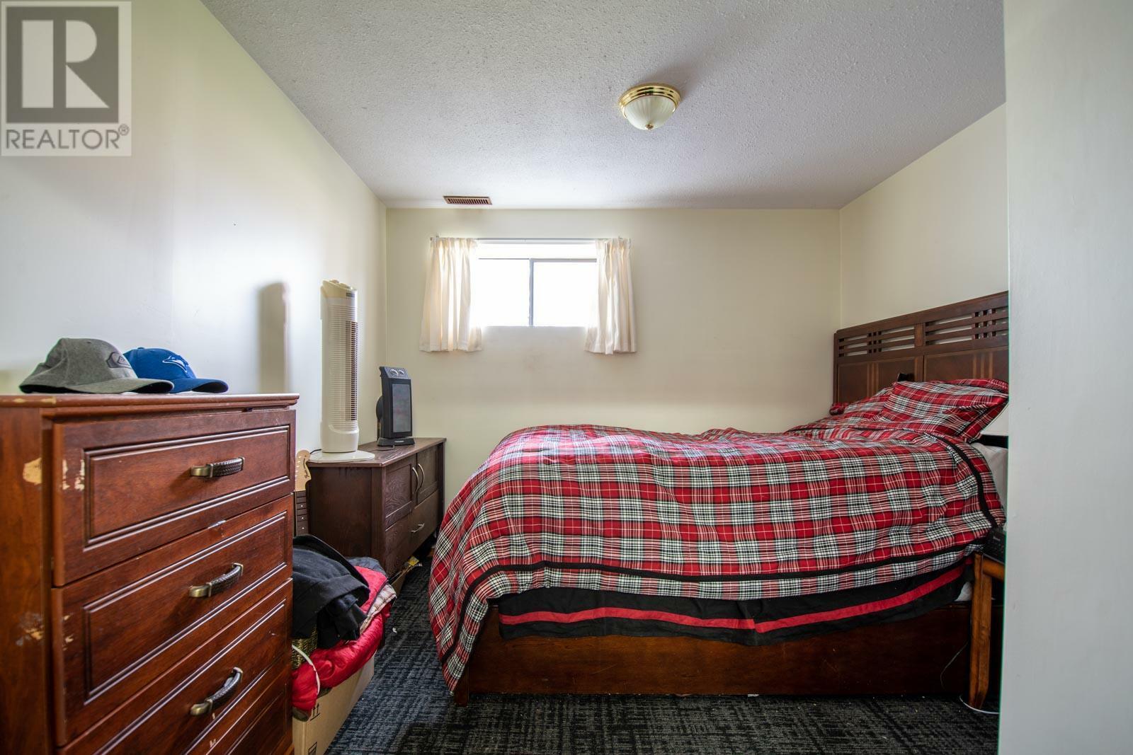 SPALLUMCHEEN, British Columbia, V4Y 0S8, CA, 6 Bedrooms Bedrooms, ,2 BathroomsBathrooms,Residential,For Sale,1838757