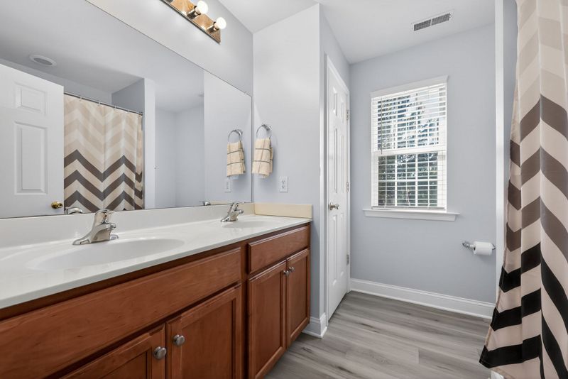 Upper Chichester, Pennsylvania, 19014, United States, 4 Bedrooms Bedrooms, ,3 BathroomsBathrooms,Residential,For Sale,2000322