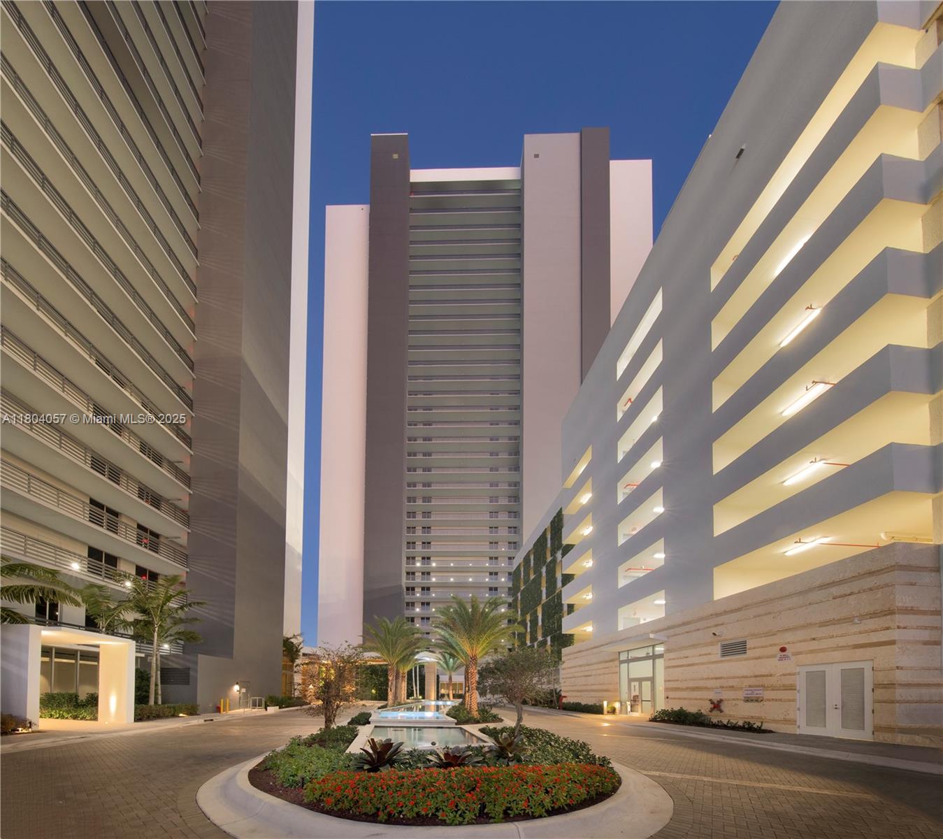 North Miami Beach, Florida, 33160, United States, 2 Bedrooms Bedrooms, ,2 BathroomsBathrooms,Residential,For Sale,1826638