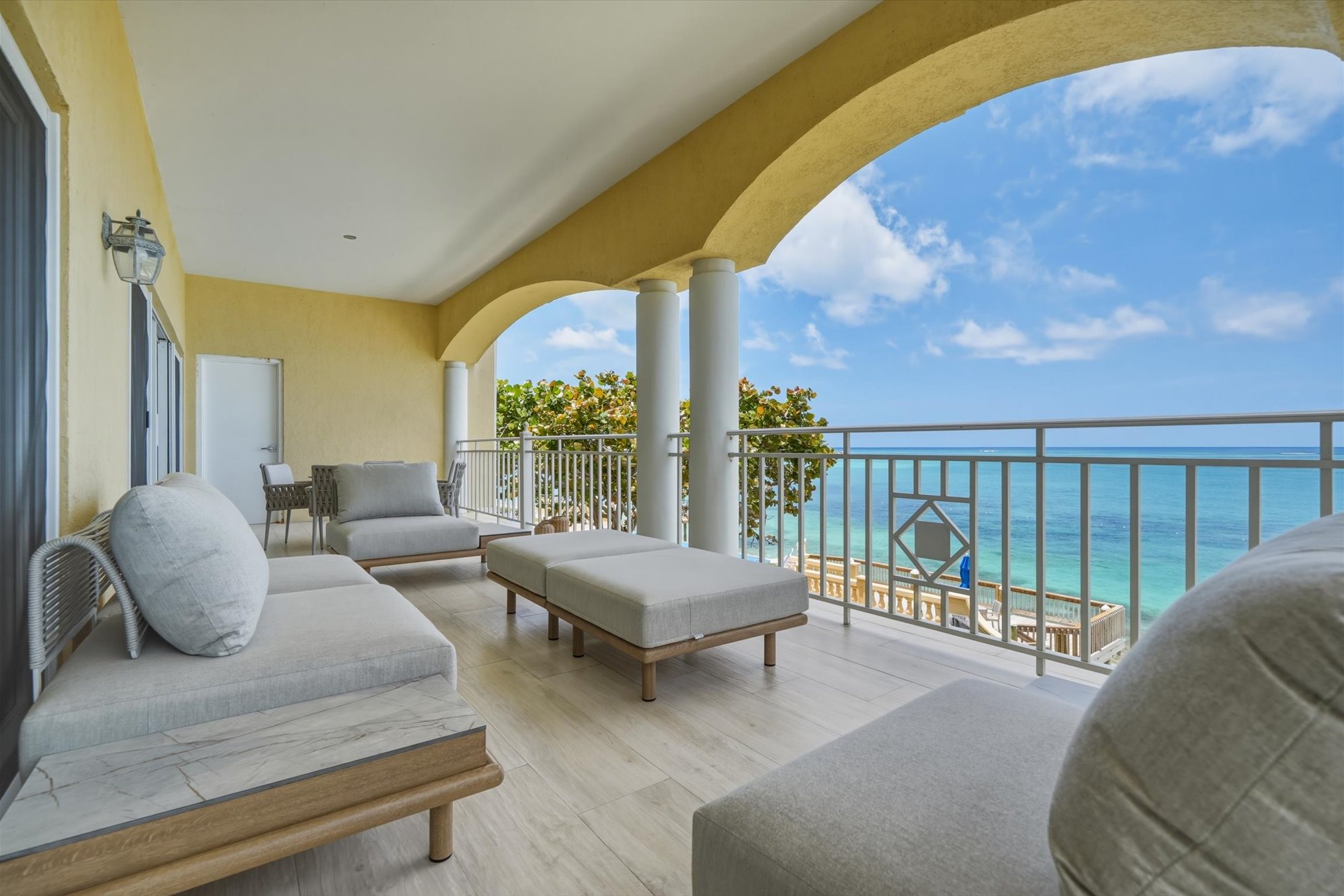  Unit 6D, Caves Point Condominiums - 物件實景